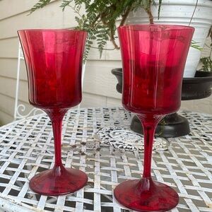 Red nonbreakable stem glasses - NWOT